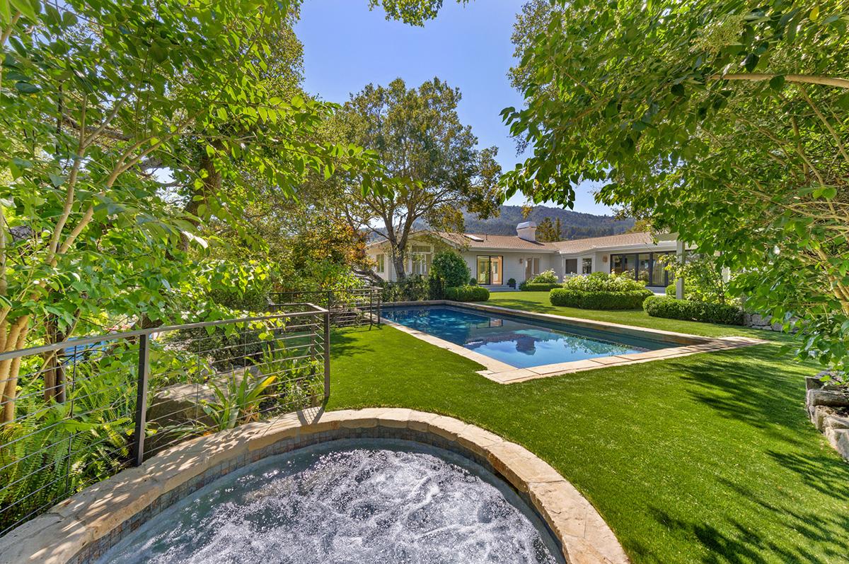 300 Goodhill Road - Pool and Hottub