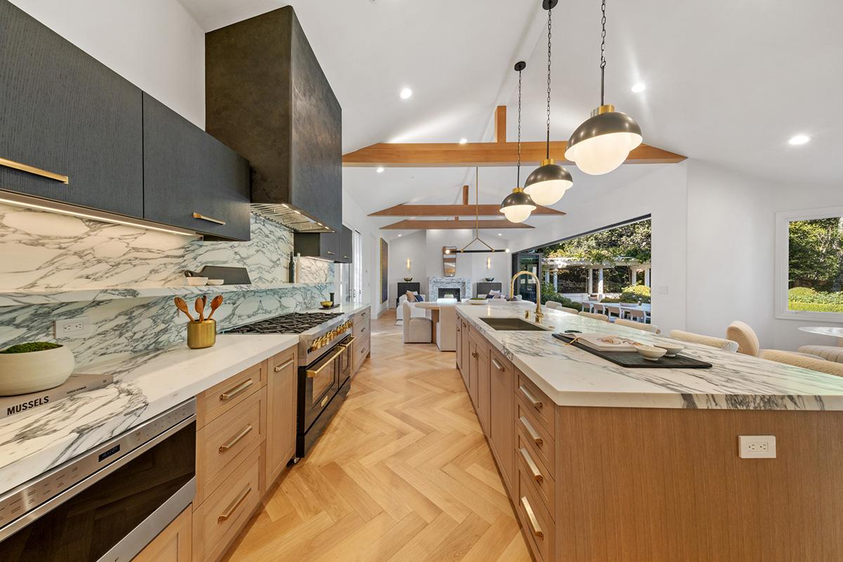 300 Goodhill Road - Kitchen