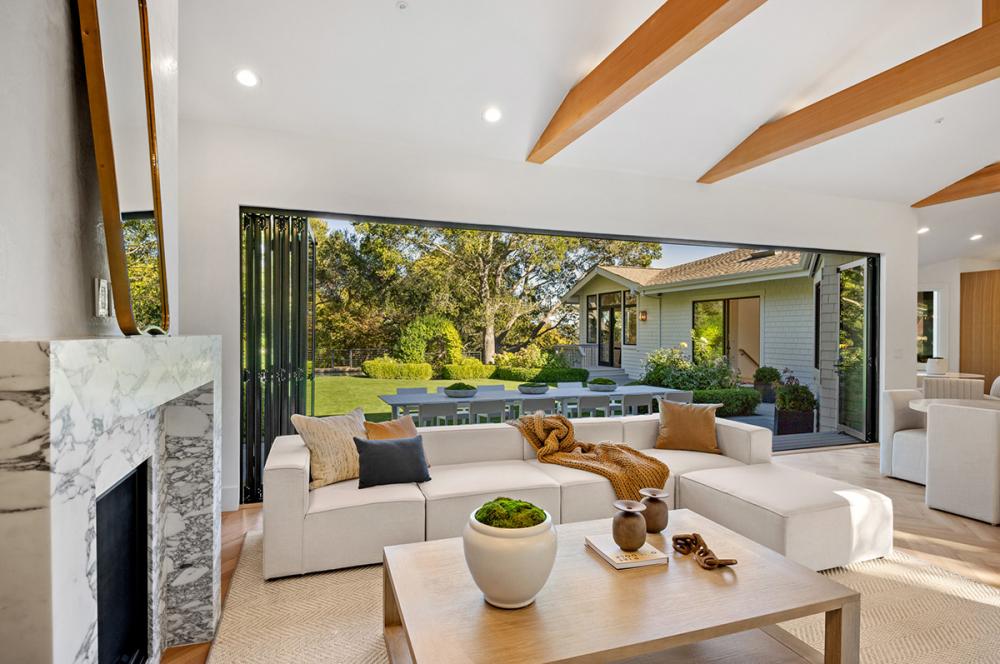 300 Goodhill Road - Living Room