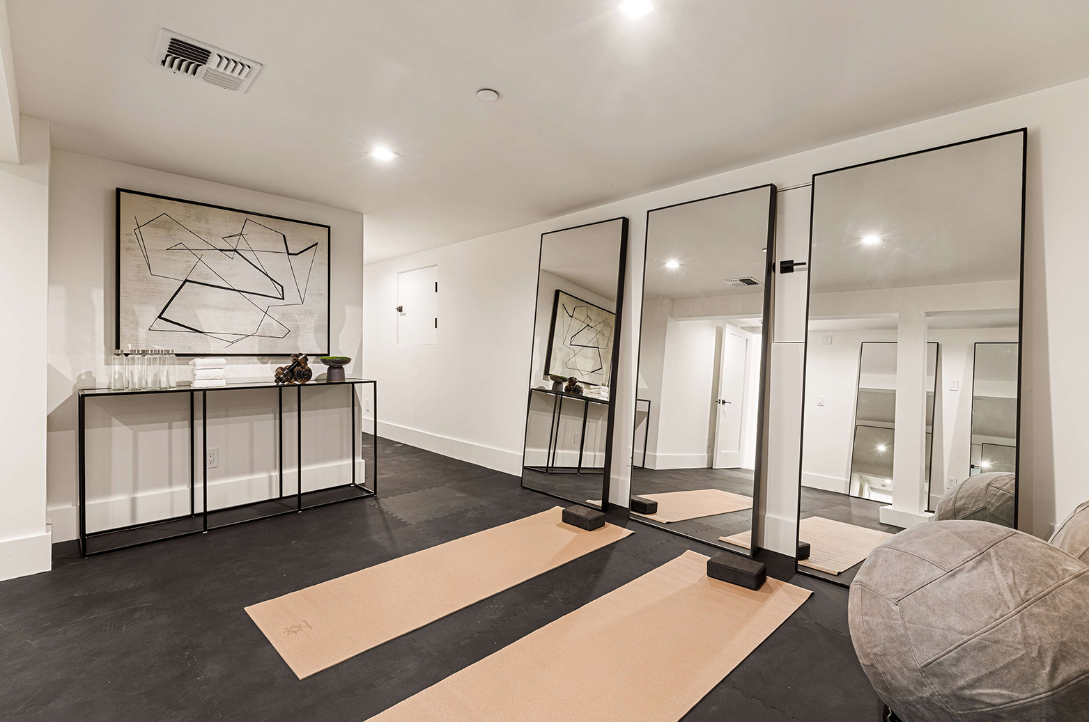 87 Laurel Grove Avenue, Ross #80