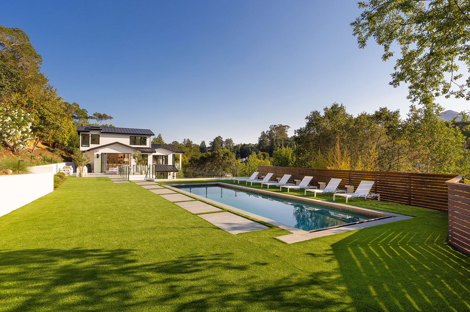 87 Laurel Grove Avenue, Ross #80